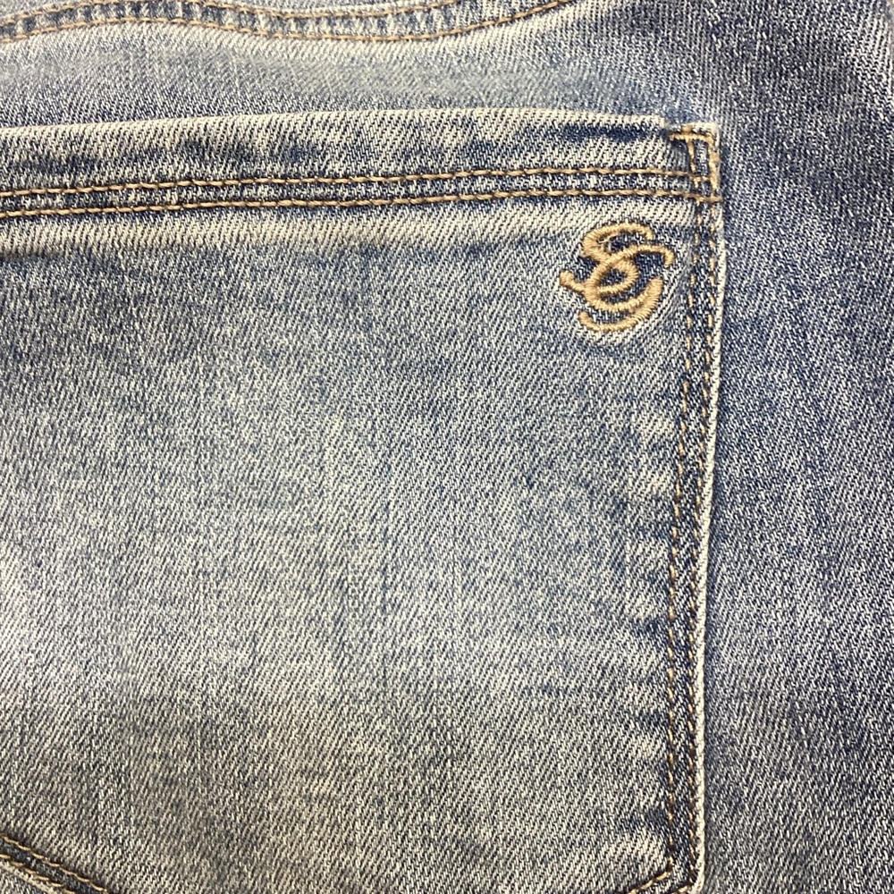 Susan Graver Cropped straight leg jeans medium blue Size 12 frayed rounded hem - Picture 3 of 8